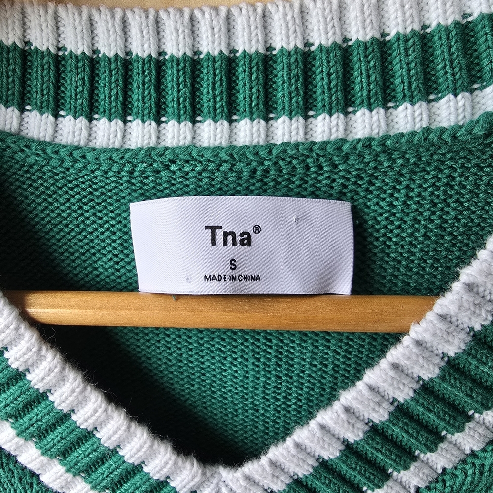 Aritzia TNA The Marcey Sweater Vest Green White Colorway V Neck Womens Medium - Picture 5 of 8
